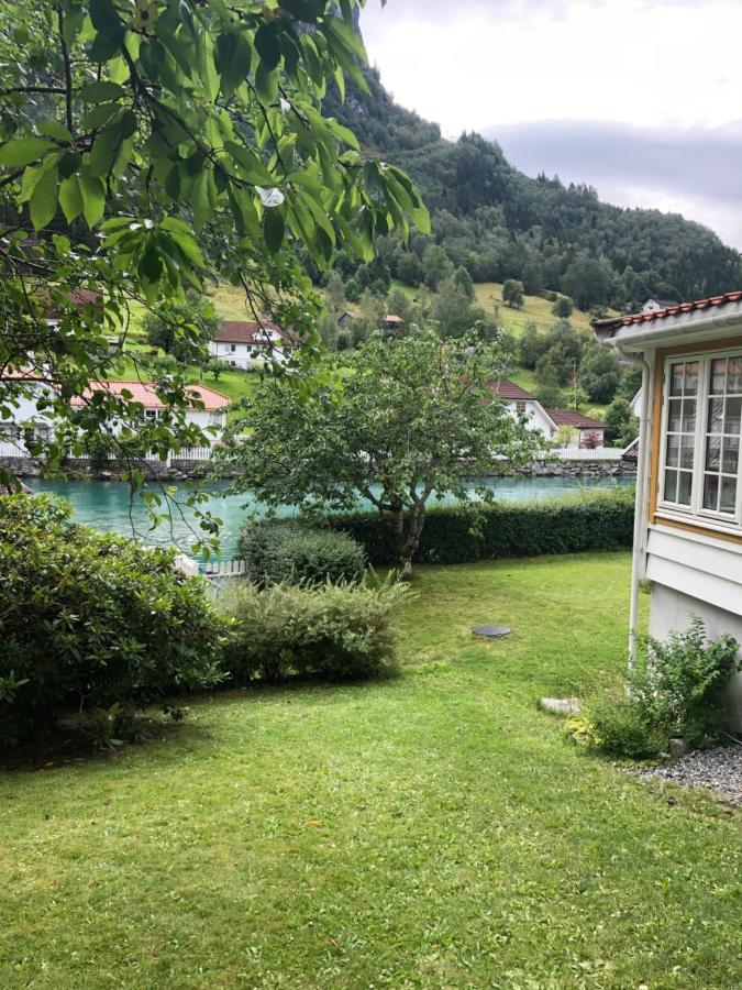 Stryn - House By The River Exterior foto